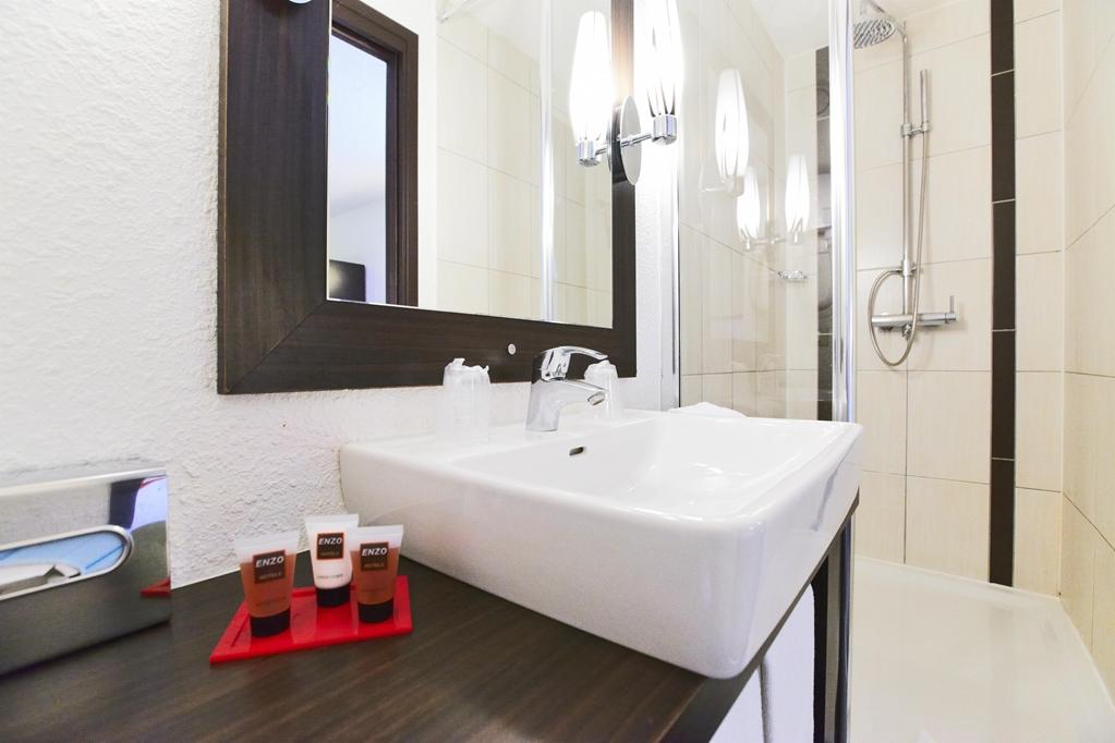 The Originals City Hotel La Verriere-Yvelines Kültér fotó